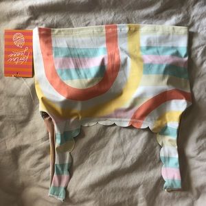 NWT scallop Rainbow Top